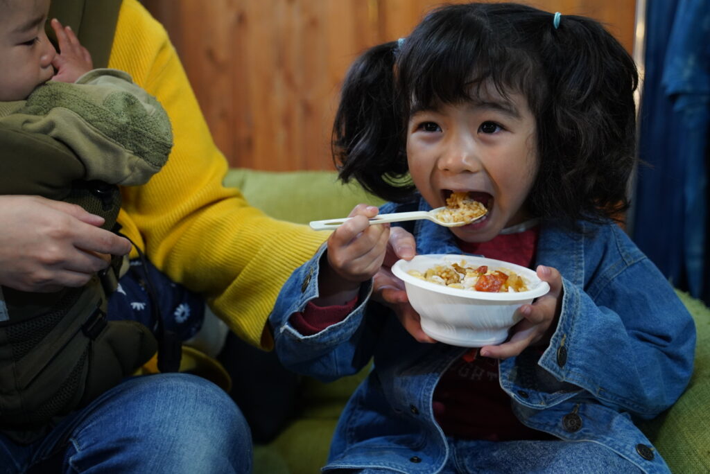 食事子供